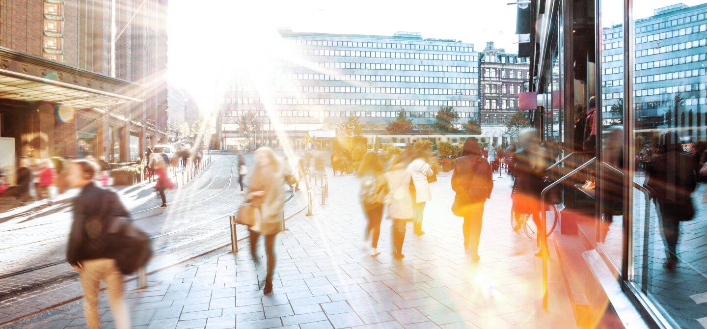img_People_in_the_street_1440x670